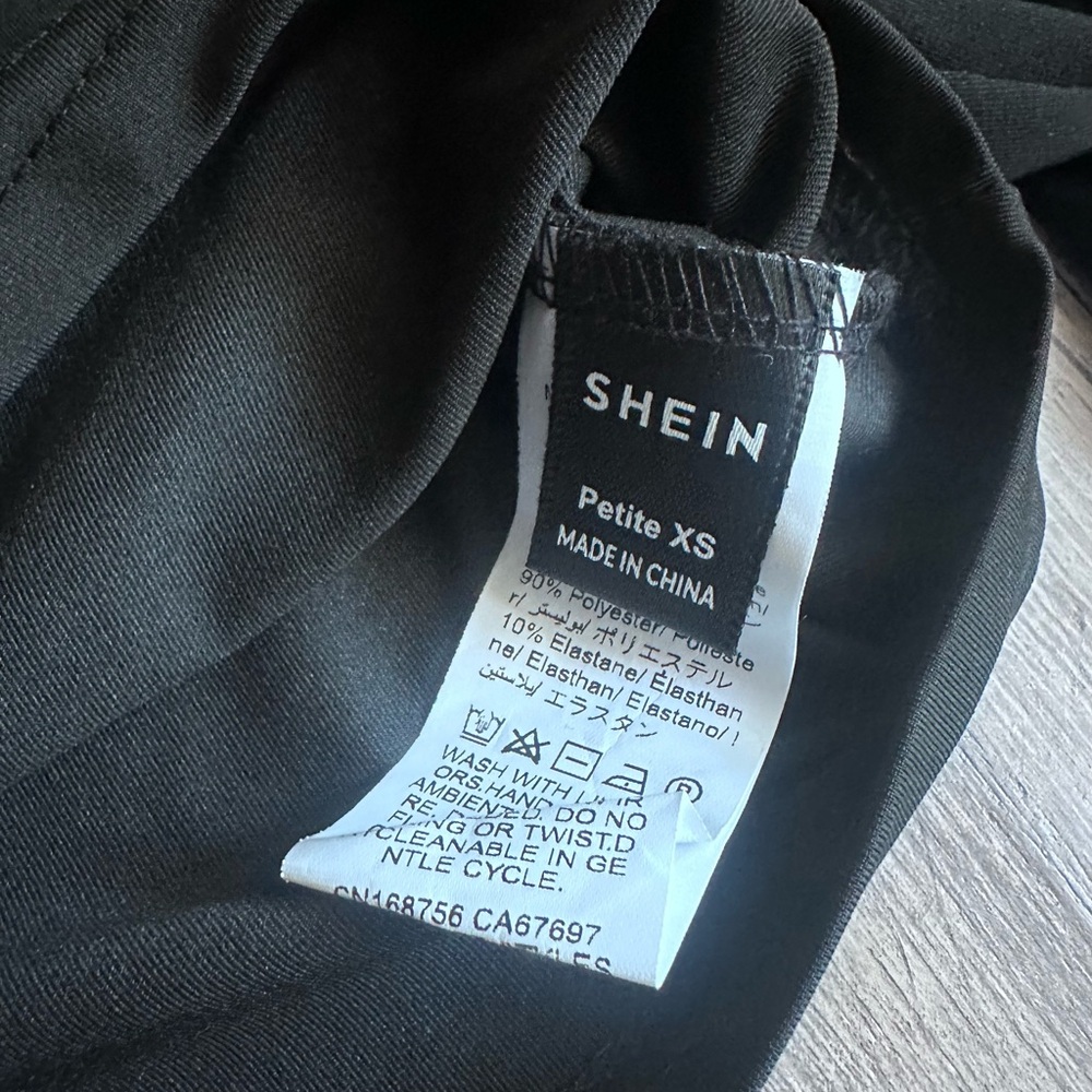 Long Sleeve Scoop Neck Stretchy Black Crop Top SZ XS Stretchy Black Top - Picture 12 of 13